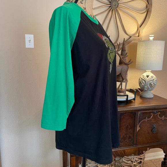 B.O.B. The Grinch Sparkly Christmas Tee - Picture 4 of 11